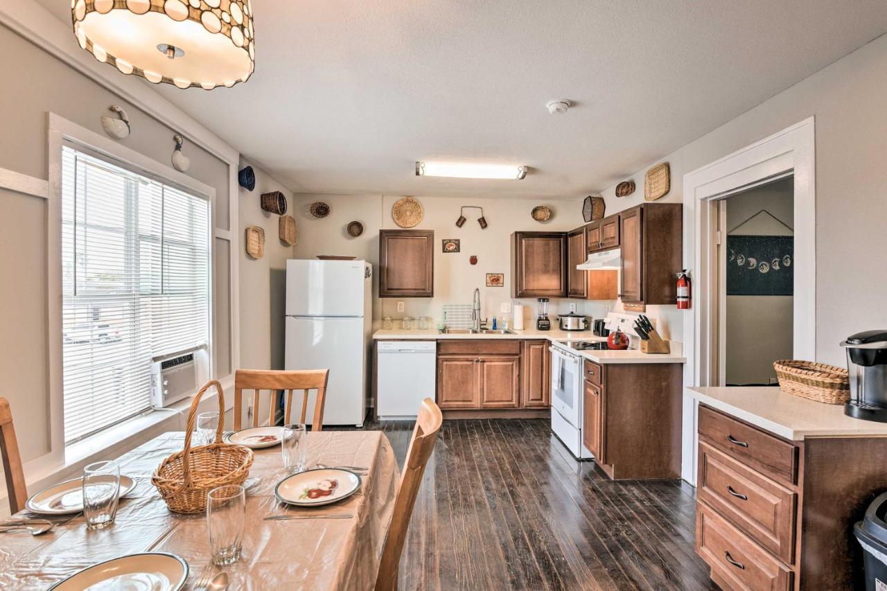 Cozy Galveston Apartment - Walk To Beach And Dining Buitenkant foto