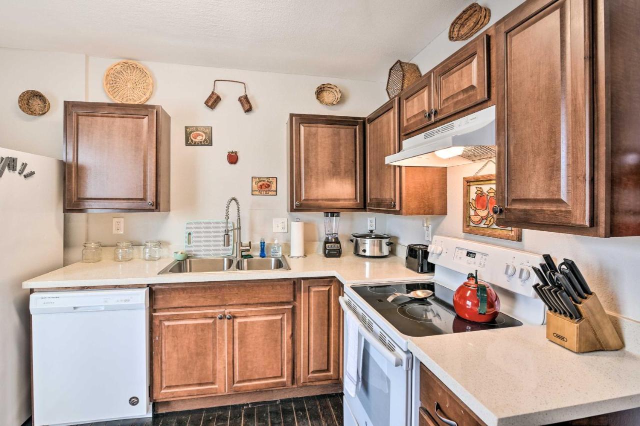 Cozy Galveston Apartment - Walk To Beach And Dining Buitenkant foto