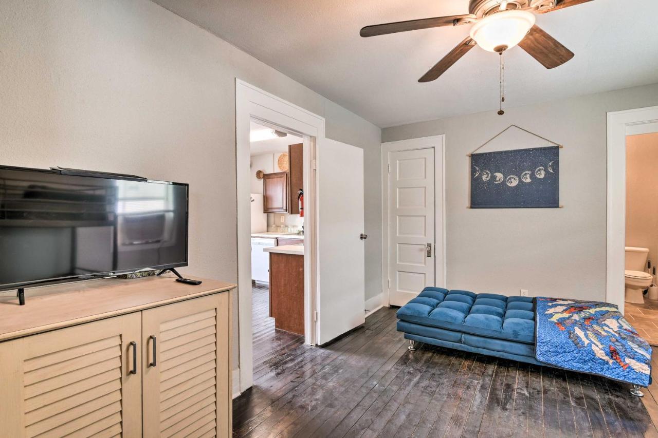 Cozy Galveston Apartment - Walk To Beach And Dining Buitenkant foto